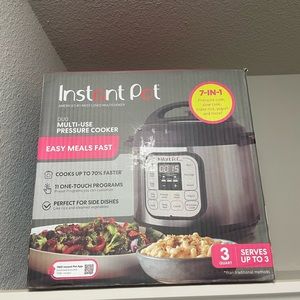 Brand new never been opened Instant pot!
